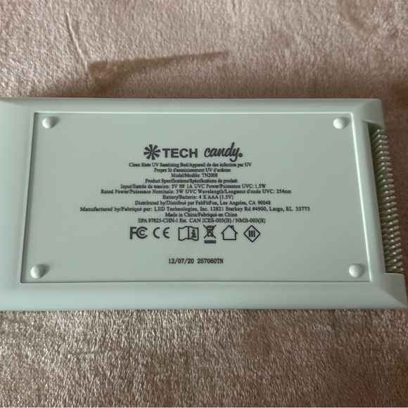 Tech Candy UV Sanitizer New in Box in Light Mint - Picture 5 of 7